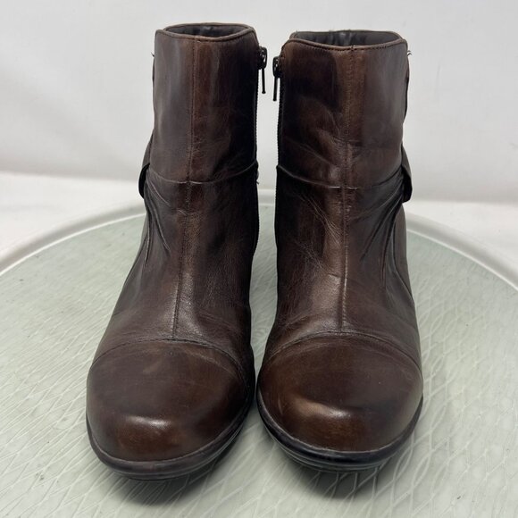 Clarks Ankle Boots Size 9.5 Medium Rosabelle Bendable Brown Leather Block Heel - Picture 3 of 8